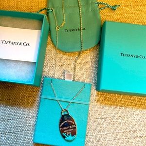 100% authentic Tiffany large oval blue splash necklace with beads chain